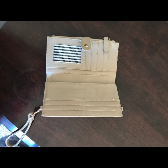 Wallet - Picture 3 of 3